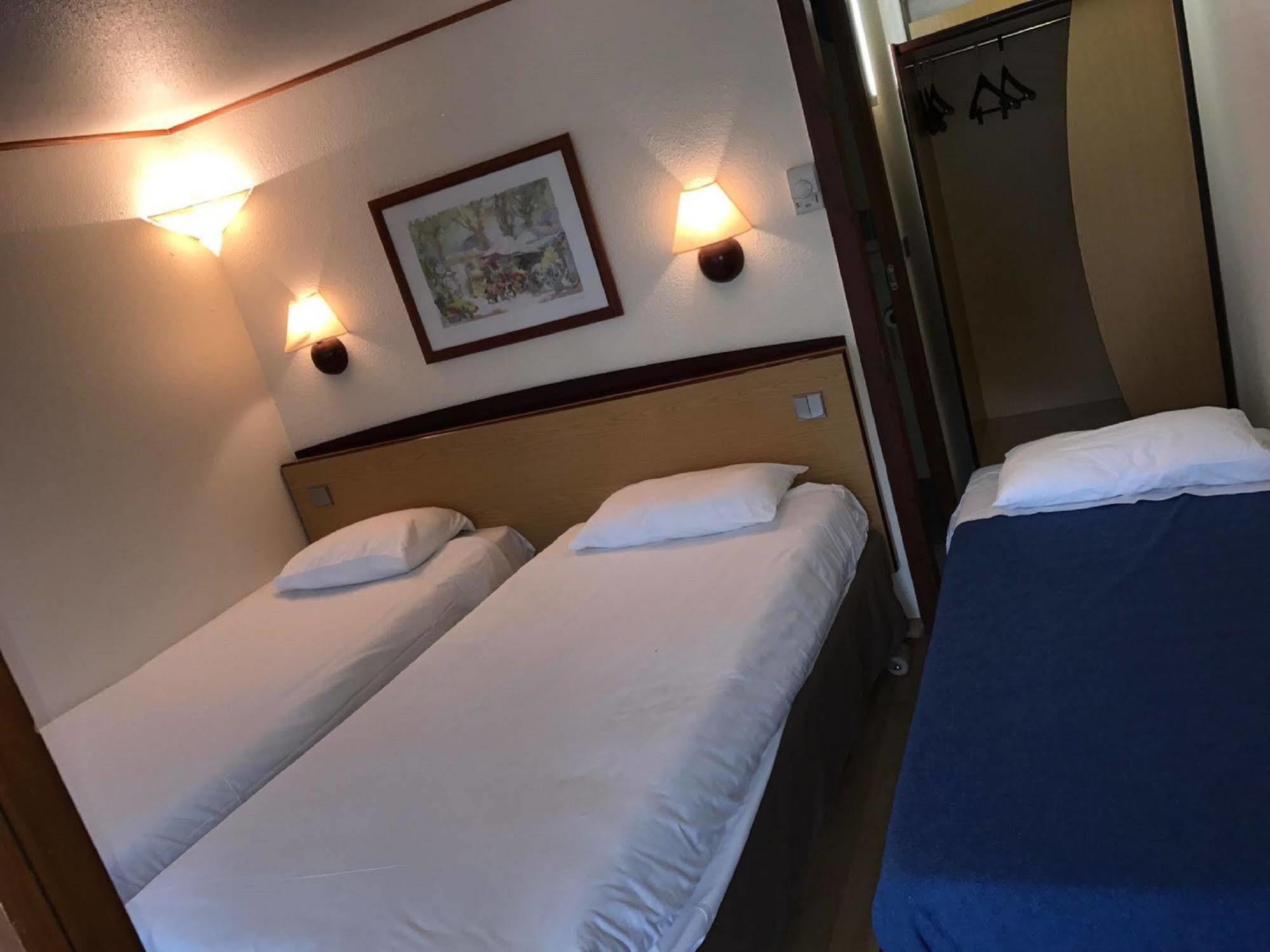 Campanile Saint-Avold Hotel Bagian luar foto